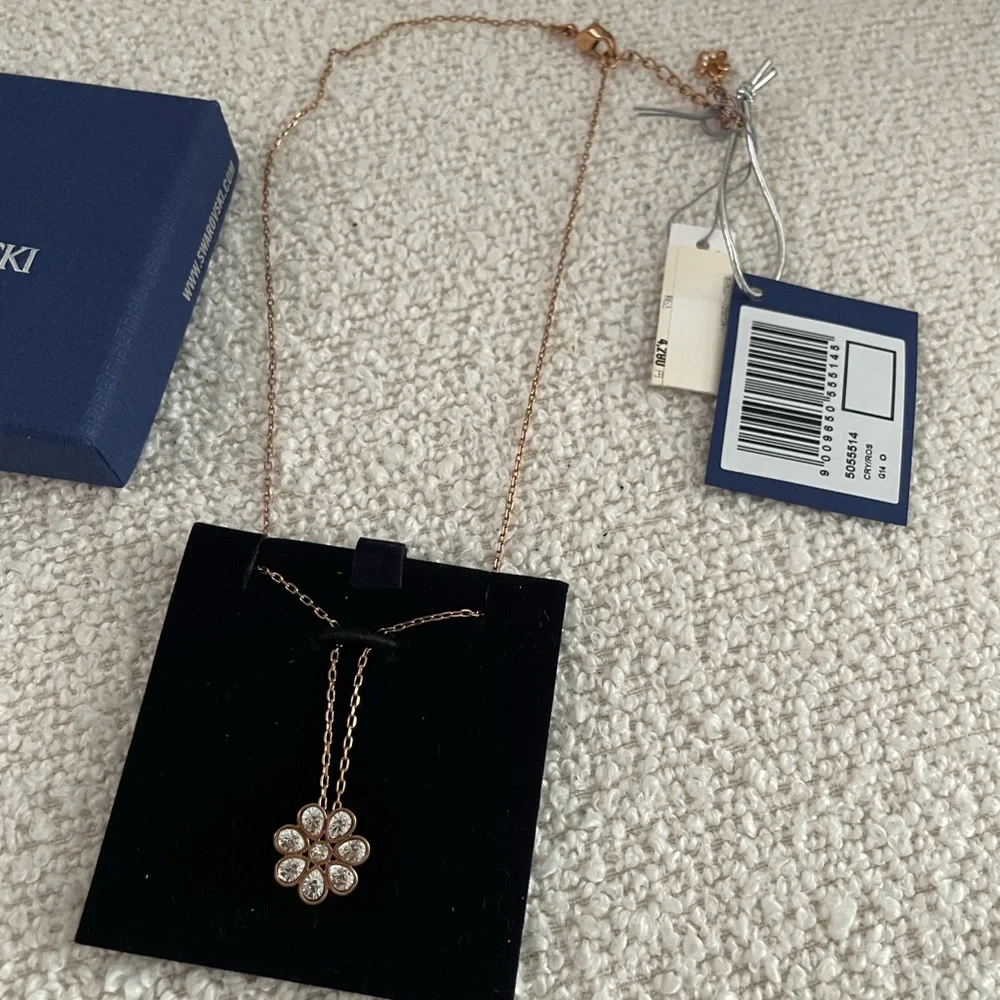 Swarovski Crystal Flower Necklace - Picture 5 of 10